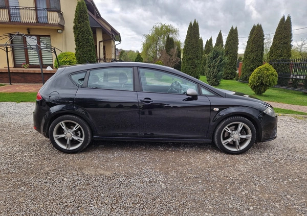 Seat Leon cena 18900 przebieg: 235413, rok produkcji 2008 z Radom małe 92